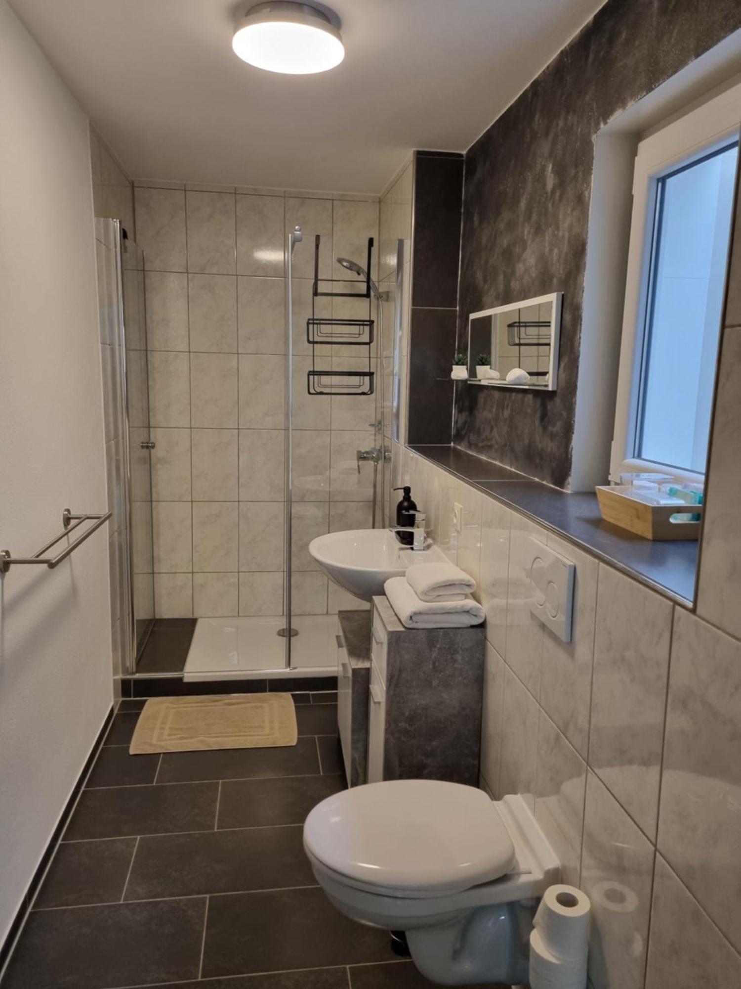 Appartment Im Untergeschoss Фрайласинг Екстериор снимка