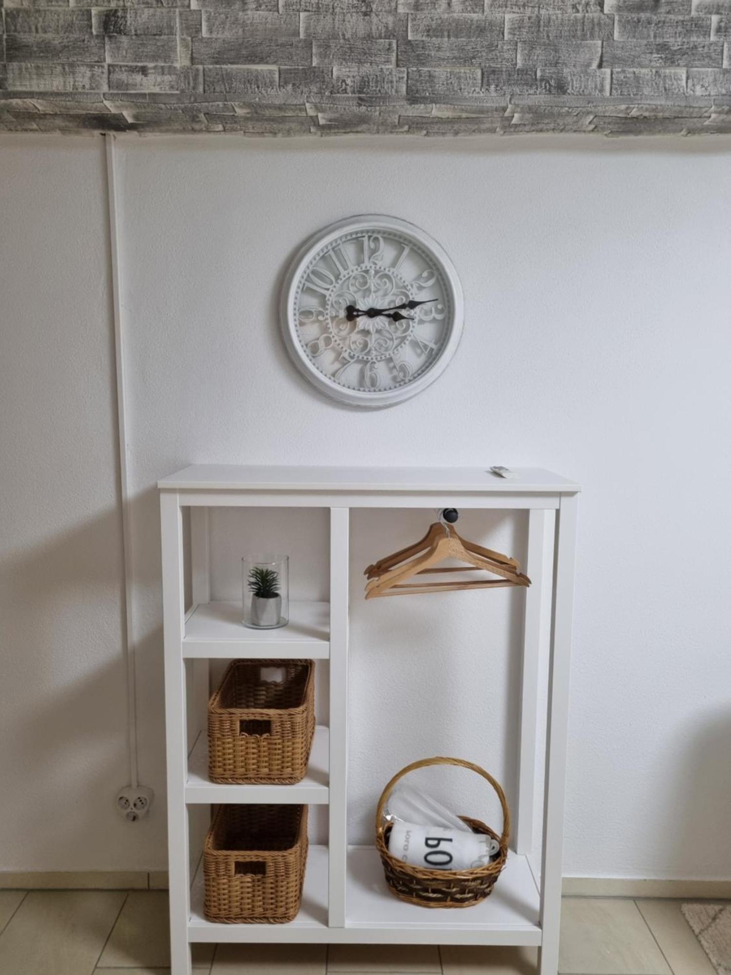 Appartment Im Untergeschoss Фрайласинг Екстериор снимка