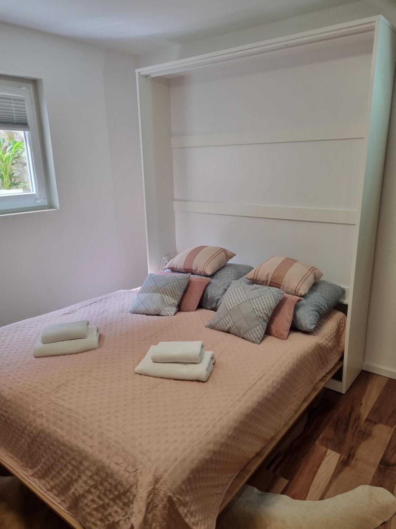 Appartment Im Untergeschoss Фрайласинг Екстериор снимка